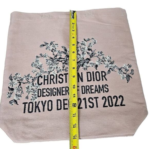 Christian Dior Tokyo Japan 2022expedition tote
